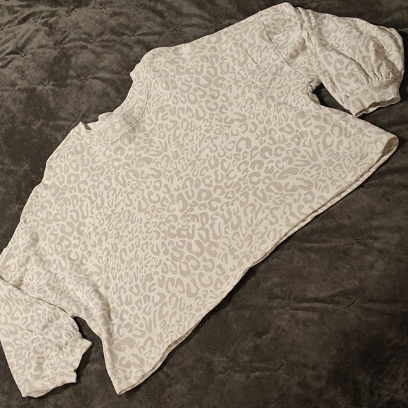 Time and Tru animal print sweatshirt - Picture 2 of 8